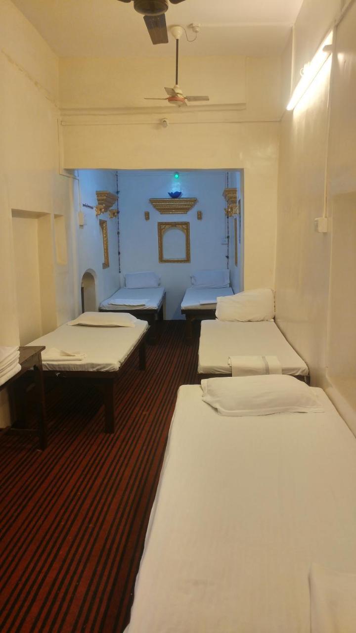 Kanha Paying Guest House Varanasi Exterior photo